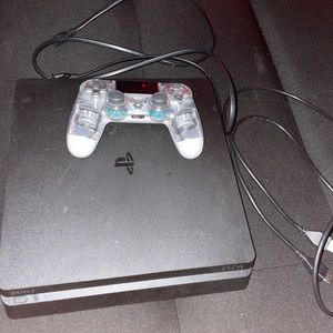 PlayStation 4 slim
